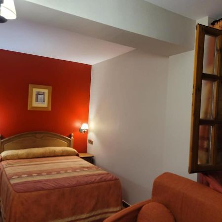 Apartamentos Casa Espanol โบรโต ภายนอก รูปภาพ
