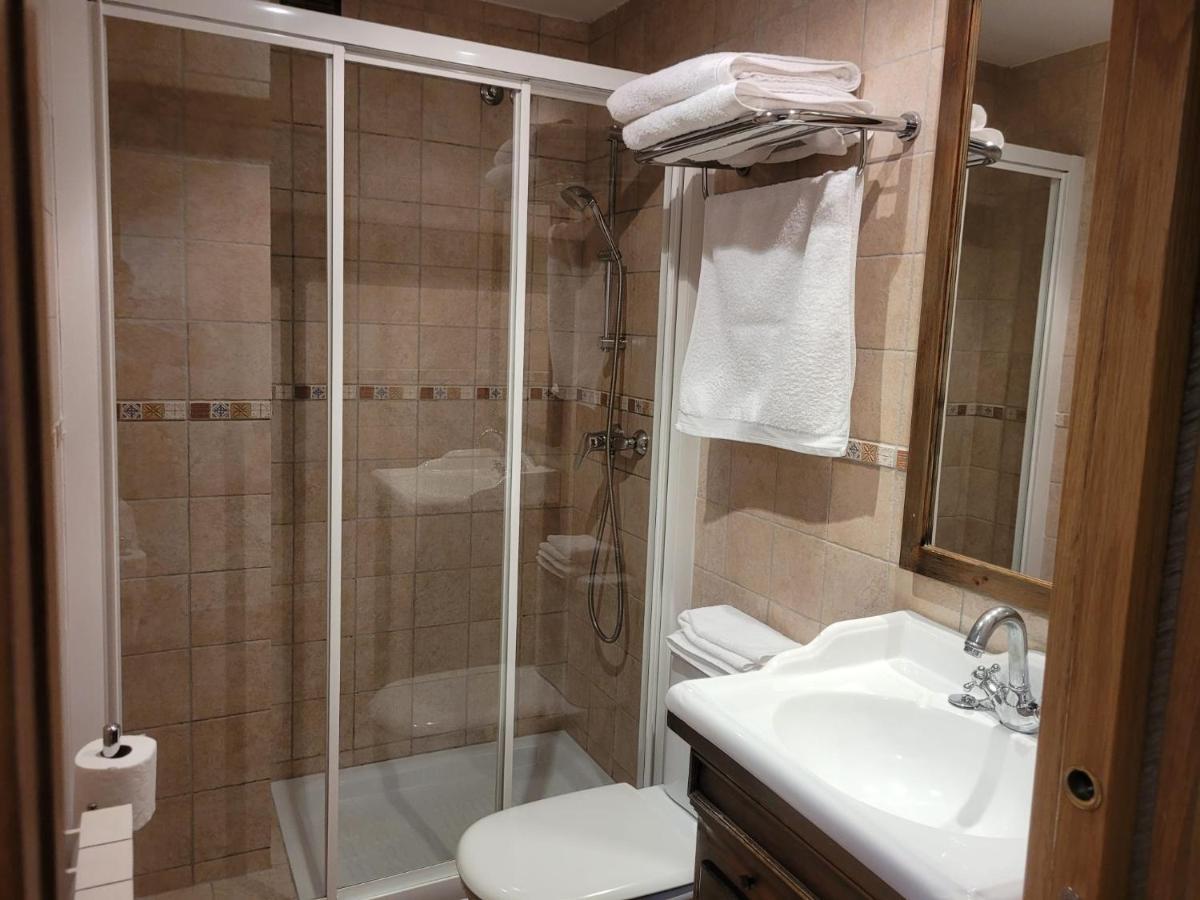 Apartamentos Casa Espanol โบรโต ภายนอก รูปภาพ