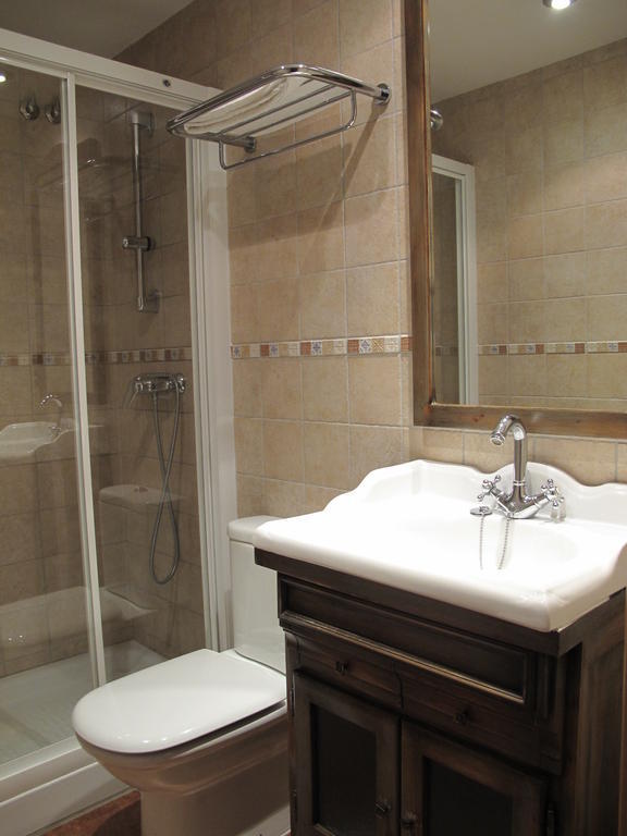 Apartamentos Casa Espanol โบรโต ภายนอก รูปภาพ