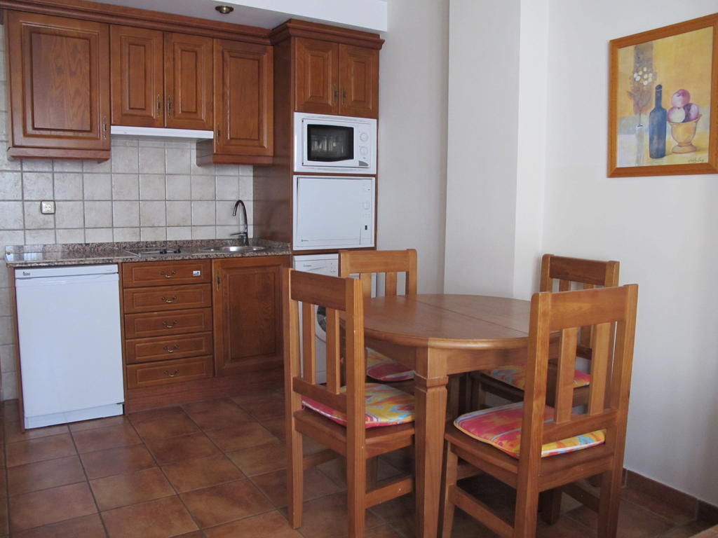 Apartamentos Casa Espanol โบรโต ภายนอก รูปภาพ