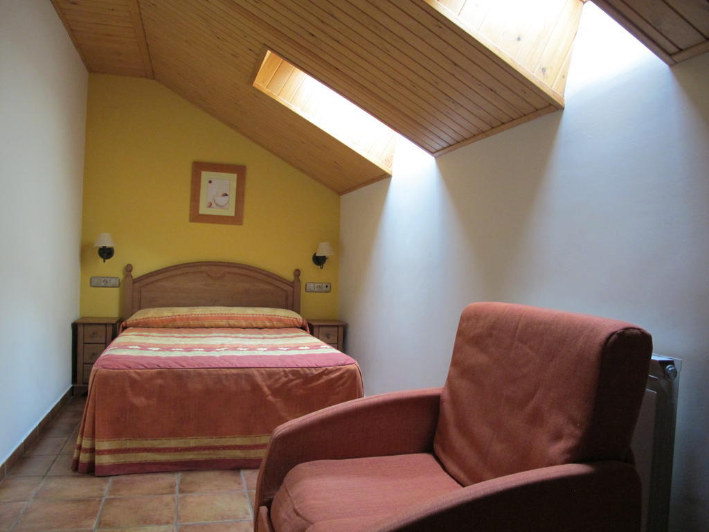Apartamentos Casa Espanol โบรโต ภายนอก รูปภาพ